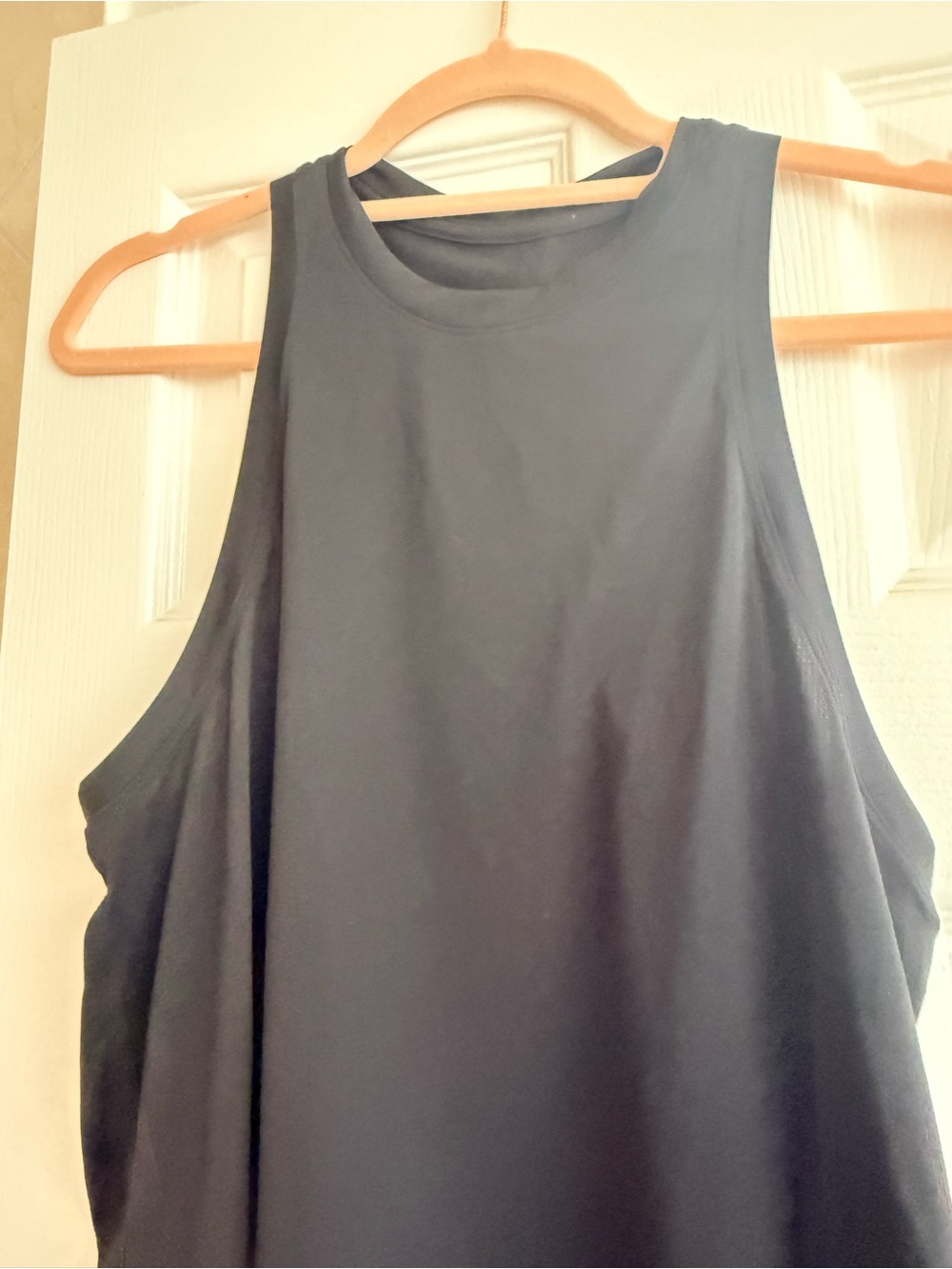 Lululemon Women's Sleeveless Tank Top - navy